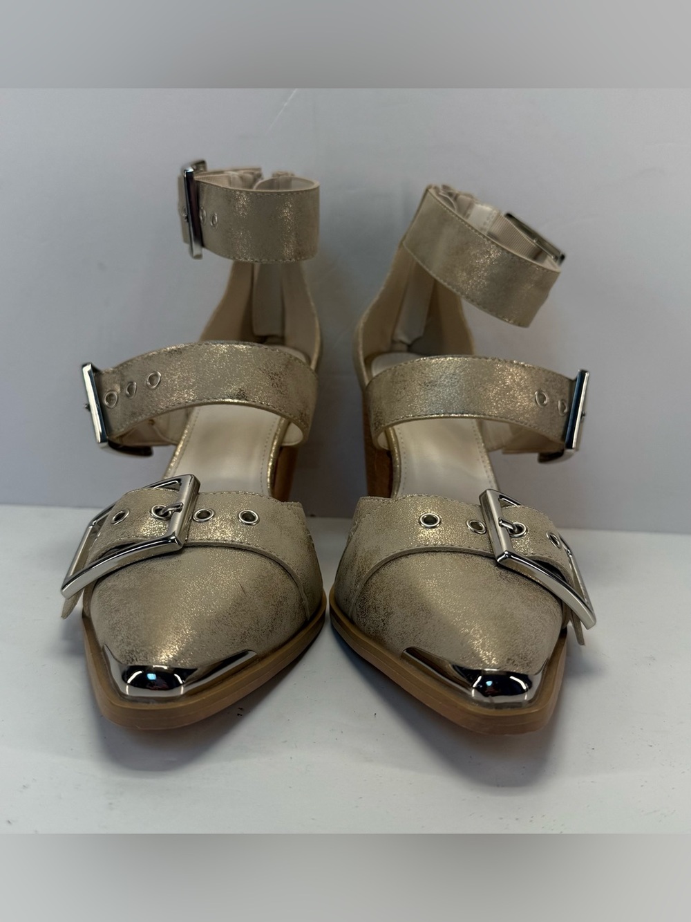 Mi Mi Hendrix Triple Buckle gold Metallic Block Heel Pumps for Women size 8 - Picture 6 of 16
